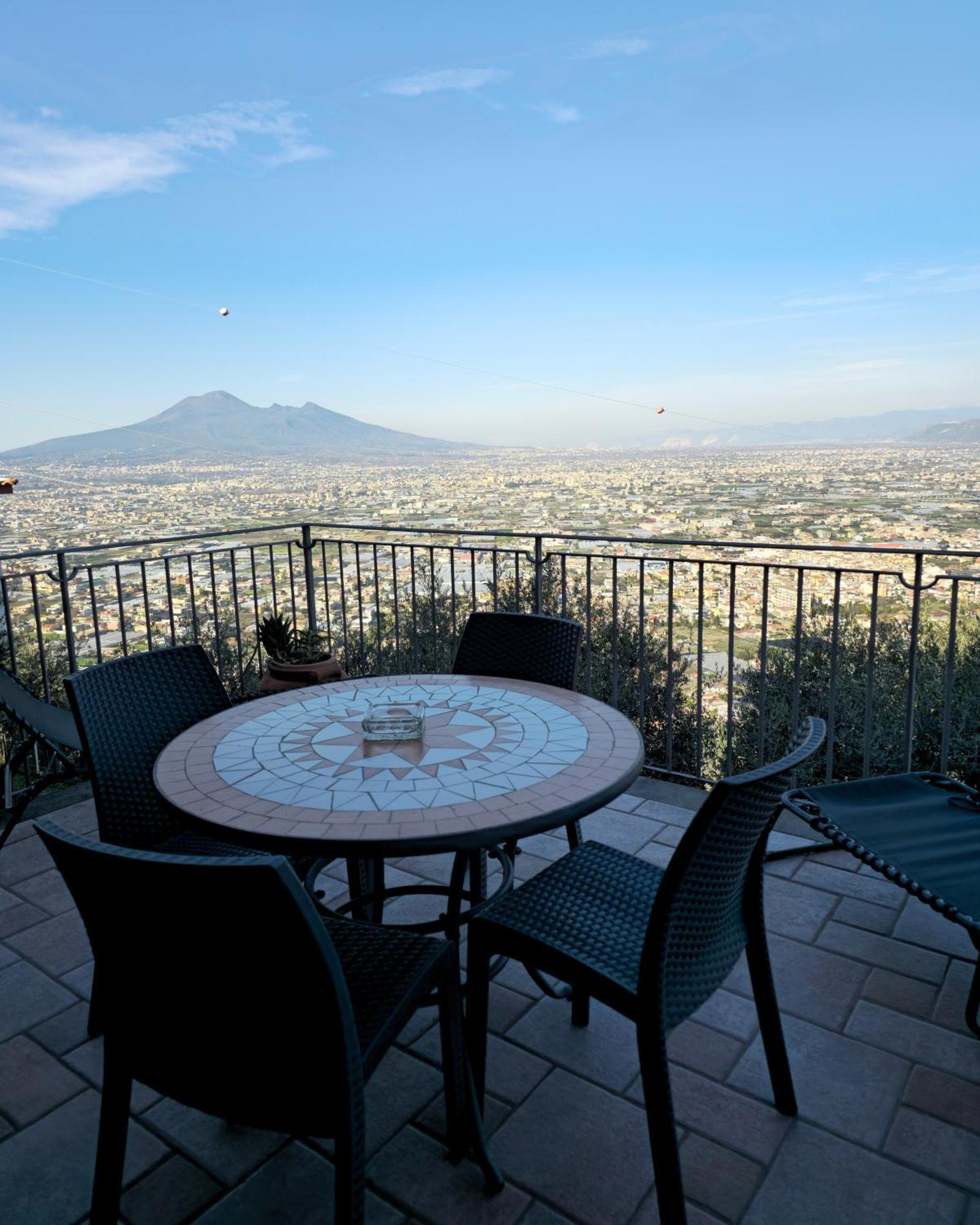 Vila Casale Di Lusso Panoramico Lettere Exteriér fotografie